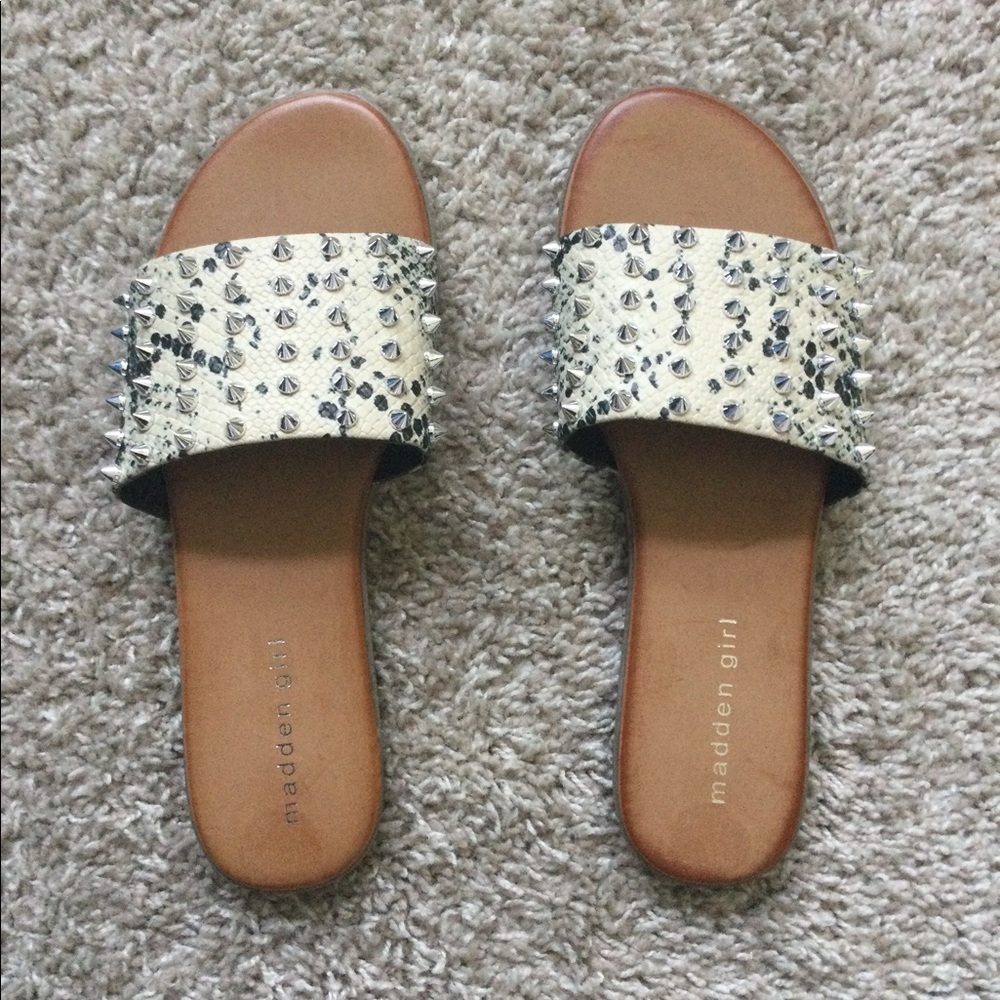 🔥🔥HOST PIC🔥🔥Madden Girl Farrin Studded Sandals - Picture 10 of 11